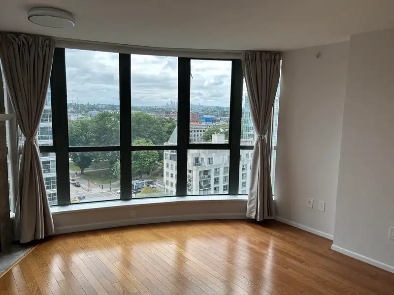 1102 1088 QUEBEC STREET - photo 2 of 26