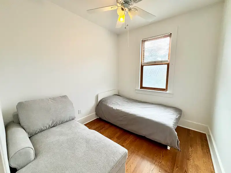 277 E 22ND AVENUE - photo 4 of 8
