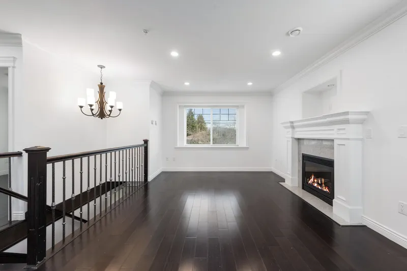 3136 E 47TH AVENUE - photo 4 of 25