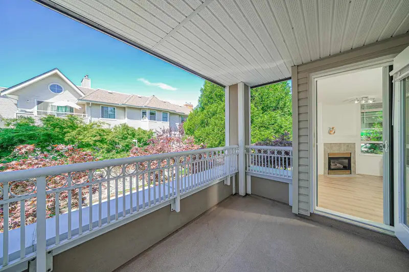 211 7117 ANTRIM AVENUE - photo 4 of 25