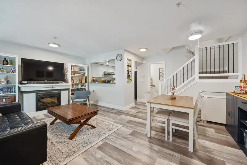 10 7428 SOUTHWYNDE AVENUE - photo 2 of 35