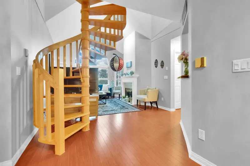 314 7151 121 STREET - photo 2 of 23