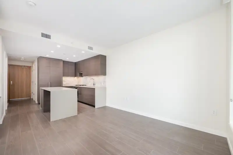 3103 4168 LOUGHEED HIGHWAY - photo 4 of 38