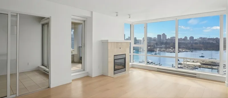 1507 1033 MARINASIDE CRESCENT - photo 4 of 25