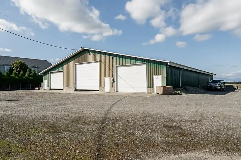 5151 96 STREET - photo 2 of 24