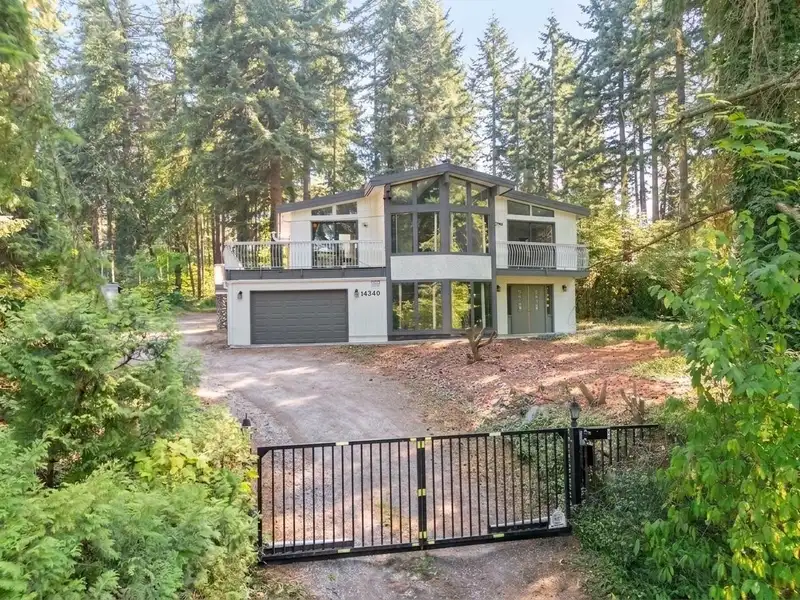 14340 28TH AVENUE - photo 1 of 38