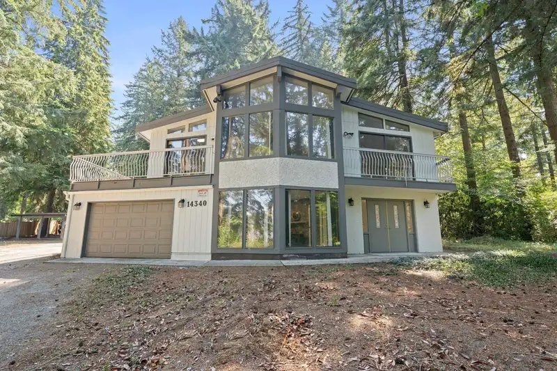 14340 28TH AVENUE - photo 2 of 38