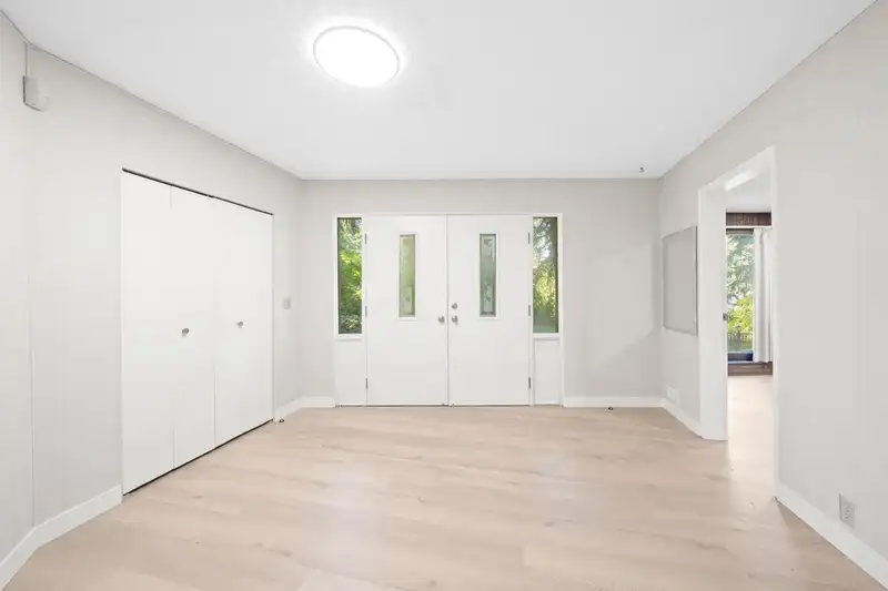 14340 28TH AVENUE - photo 4 of 38