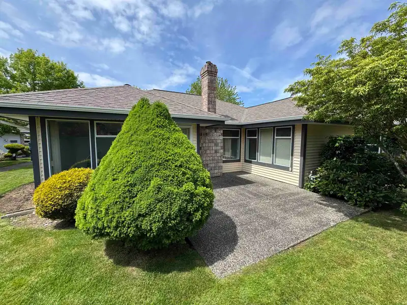 118 14220 19A AVENUE - photo 2 of 9
