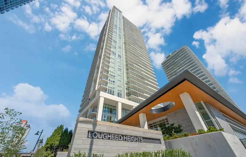 907 525 FOSTER AVENUE - photo 1 of 25