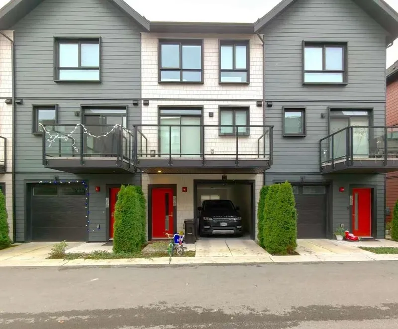 151 4738 HEMLOCK WAY - photo 3 of 25