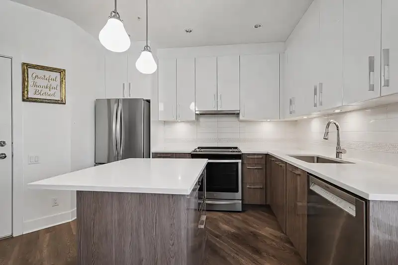 301 20829 77A AVENUE - photo 4 of 18