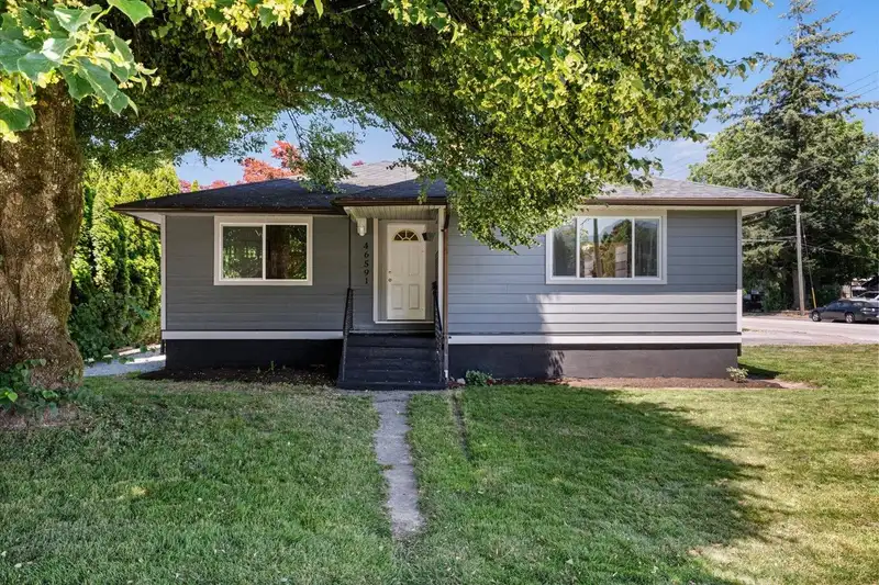 46591 PORTAGE AVENUE - photo 2 of 40