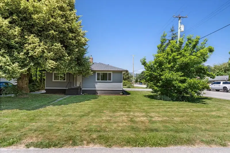 46591 PORTAGE AVENUE - photo 3 of 40