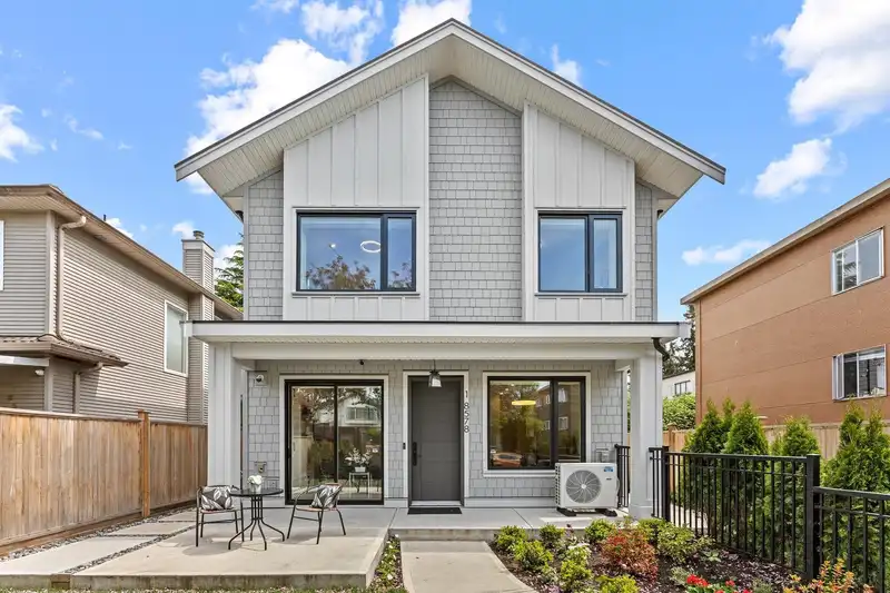 1 8578 CARTIER STREET - photo 1 of 33