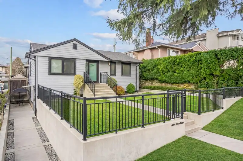 4219 GRAVELEY STREET - photo 1 of 40