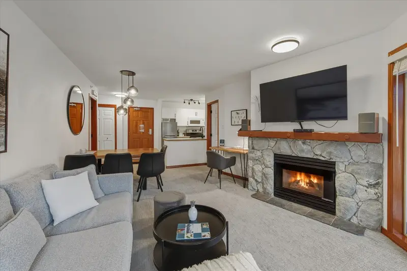 442 4800 SPEARHEAD DRIVE - photo 4 of 25