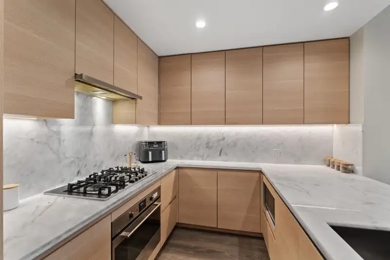 1601 305 MORRISSEY ROAD - photo 2 of 40