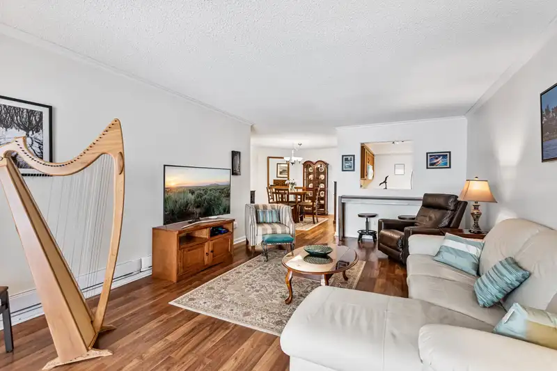 204 1458 BLACKWOOD STREET - photo 1 of 33