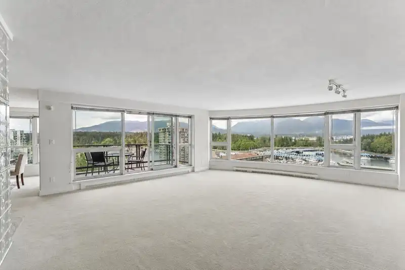 1703 560 CARDERO STREET - photo 2 of 33
