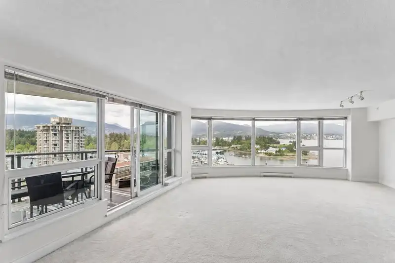 1703 560 CARDERO STREET - photo 4 of 33