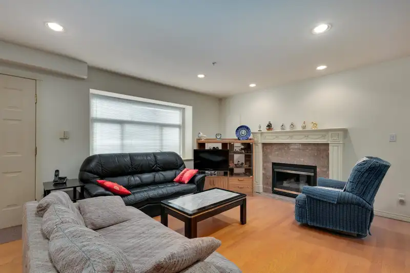 8369 SHAUGHNESSY STREET - photo 2 of 22