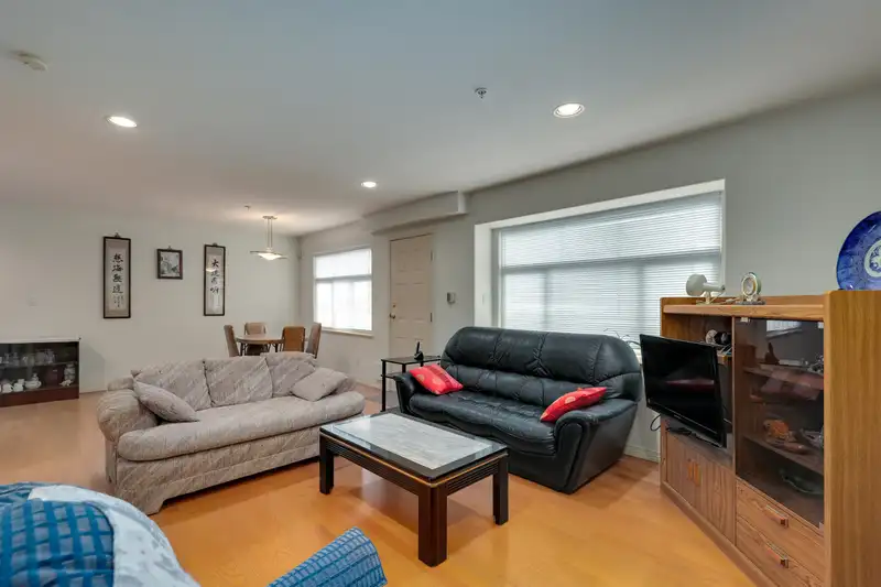 8369 SHAUGHNESSY STREET - photo 3 of 22