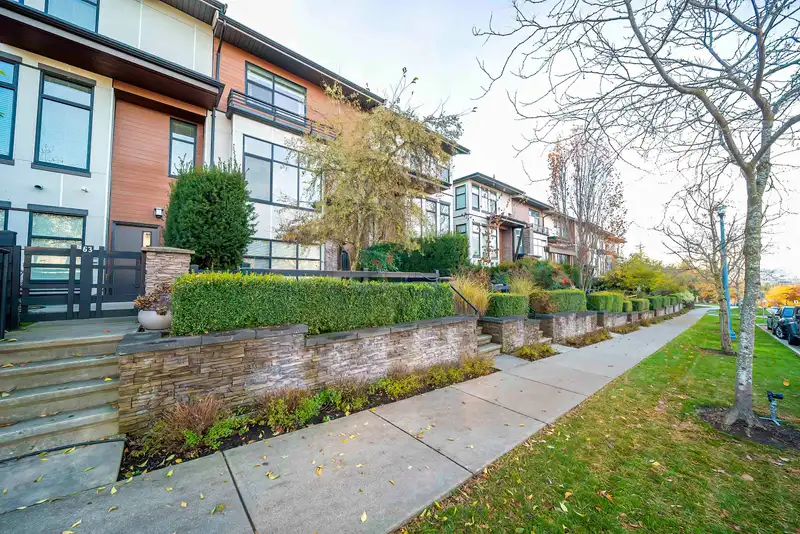 62 2687 158 STREET - photo 2 of 34