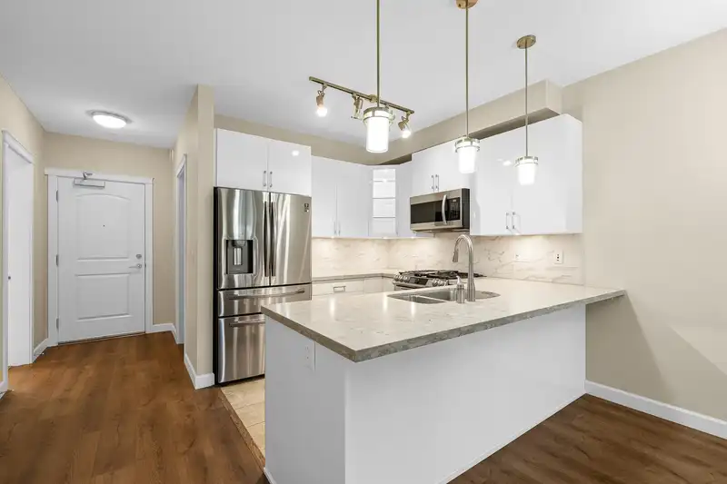 109 20367 85 AVENUE - photo 4 of 33