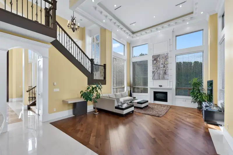 7560 CHELSEA ROAD - photo 4 of 32