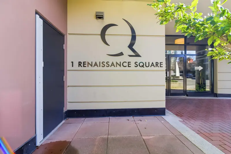 601 1 RENAISSANCE SQUARE - photo 4 of 25