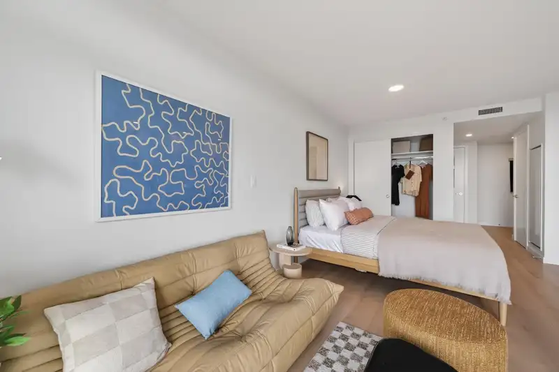 1509 311 ALDERSON AVENUE - photo 4 of 11