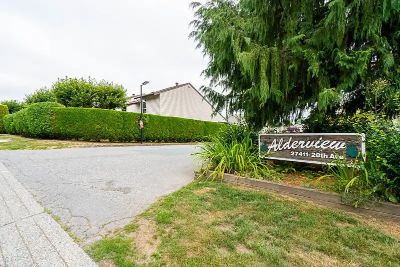 297 27411 28 AVENUE - photo 4 of 36