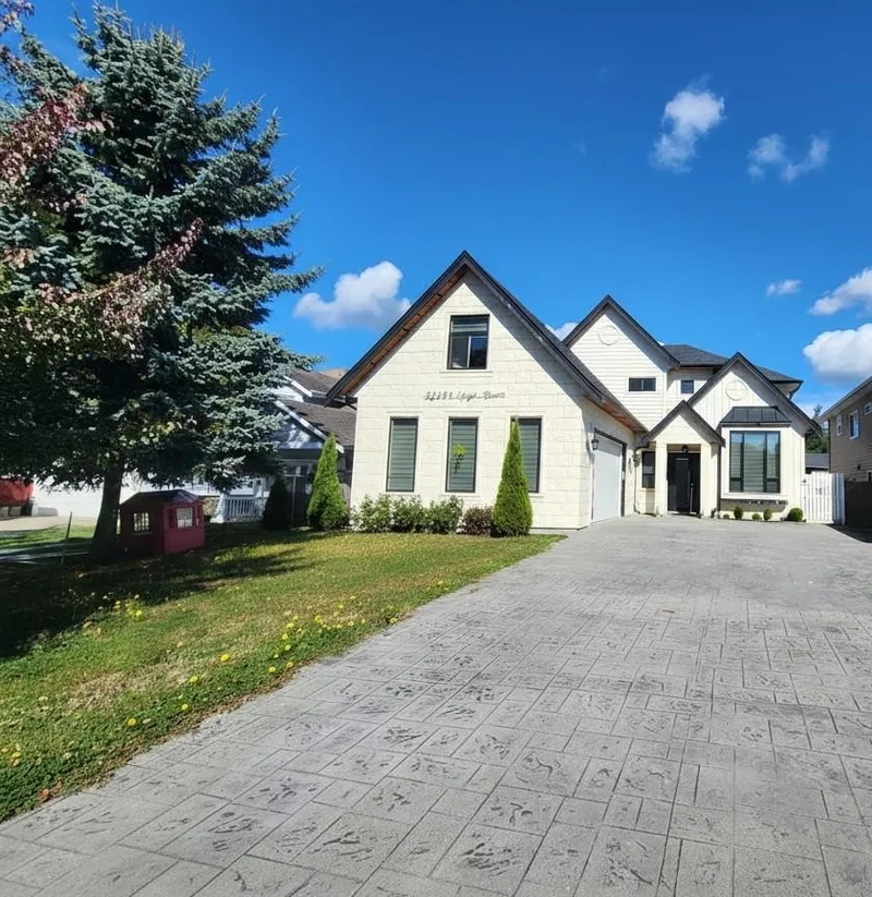 32679 UNGER COURT - photo 1 of 8