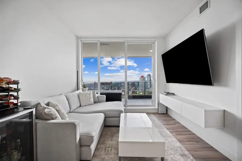 2501 6699 DUNBLANE AVENUE - photo 3 of 25