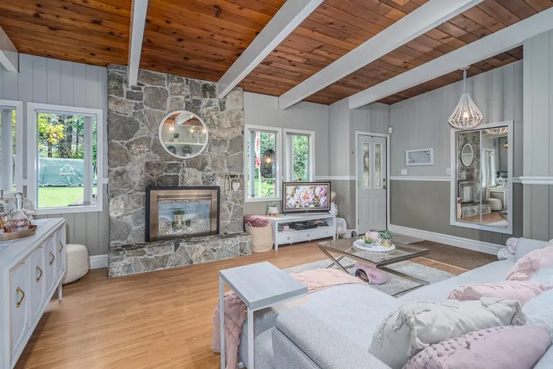 3632 VICTORIA DRIVE - photo 3 of 23