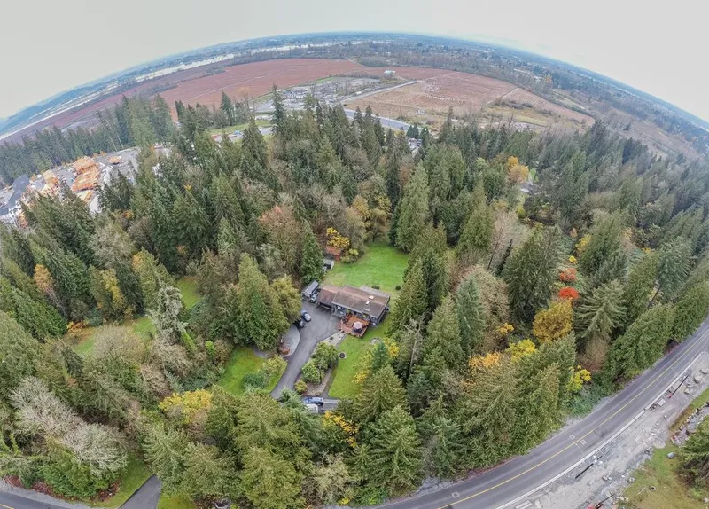 3632 VICTORIA DRIVE - photo 4 of 23