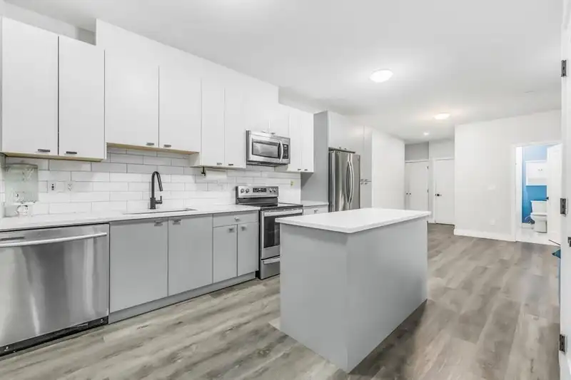 207 12320 222 STREET - photo 1 of 22