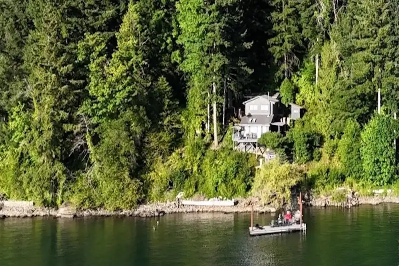 BLK C DL 355 CASCADE BAY - photo 1 of 34