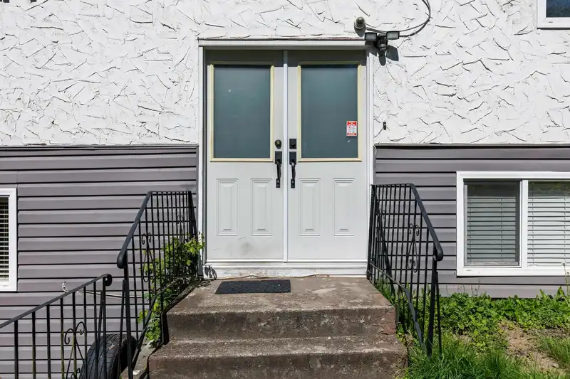 12347 103A AVENUE - photo 3 of 35