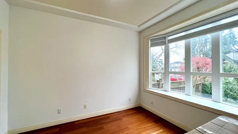 2813 W 21ST AVENUE - photo 4 of 22