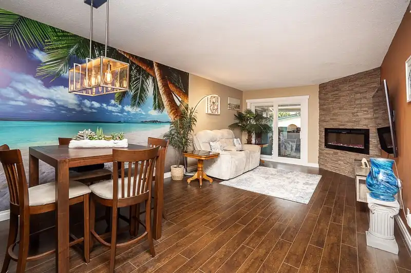 303 33464 GEORGE FERGUSON WAY - photo 3 of 40