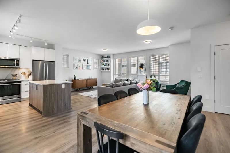 40 9688 162A STREET - photo 4 of 25