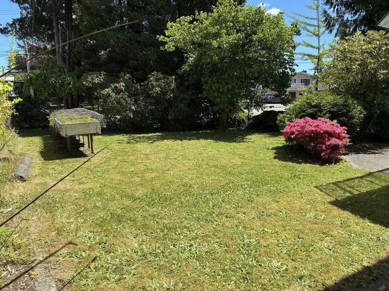 9045 116 STREET - photo 2 of 7
