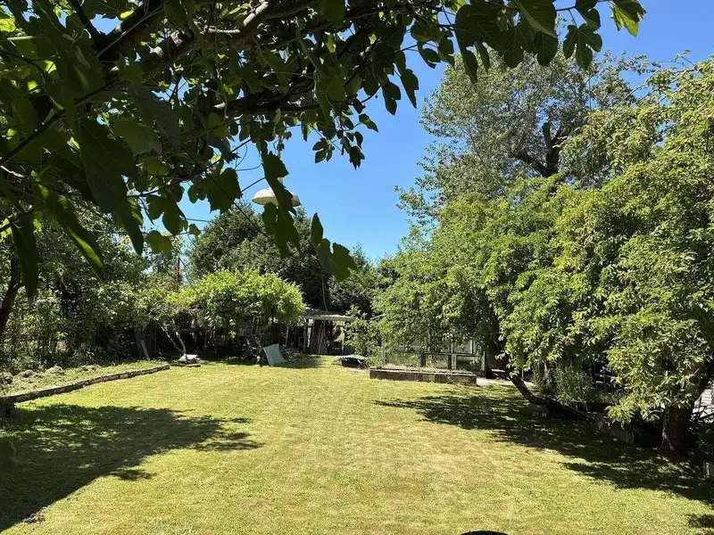 9045 116 STREET - photo 3 of 7