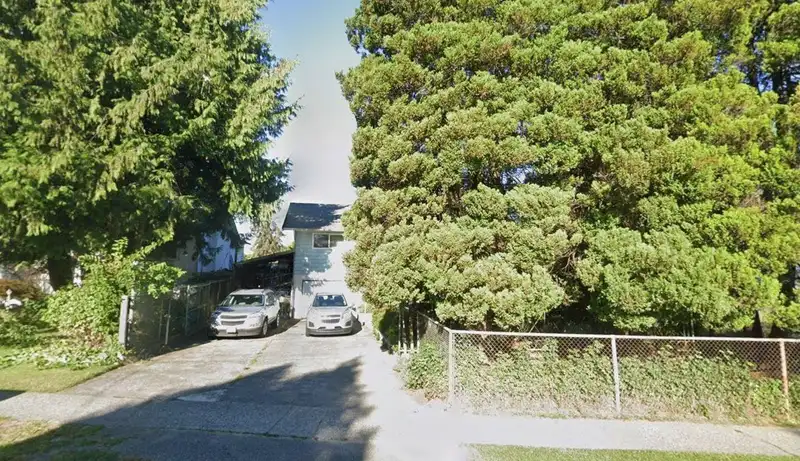 9045 116 STREET - photo 4 of 7