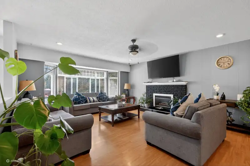 11627 72A AVENUE - photo 1 of 30