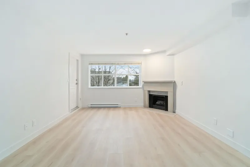 307 2928 COMMERCIAL DRIVE - photo 2 of 25