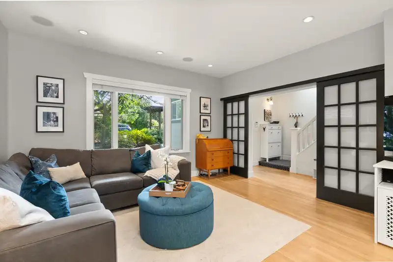 827 W 24TH AVENUE - photo 3 of 34