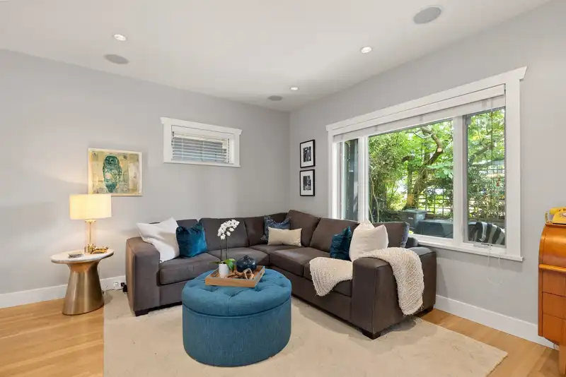827 W 24TH AVENUE - photo 4 of 34